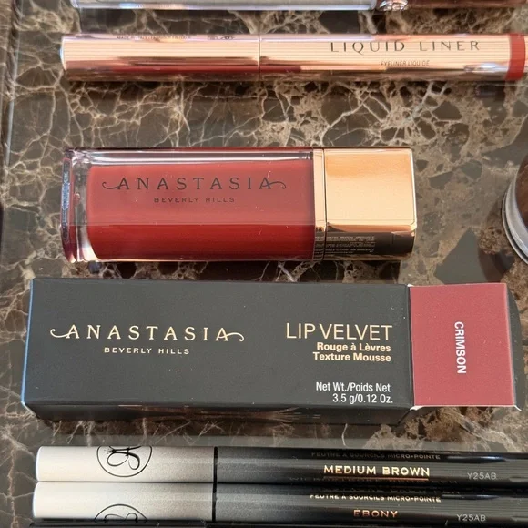 NWT Anastasia Beverly Hills Makeup Bundle.
